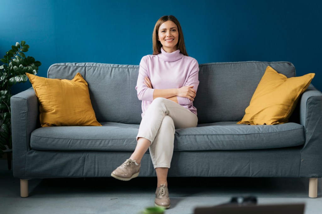 Osteopath explains why you should avoid sitting with your legs crossed