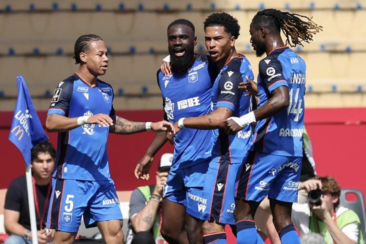 Ligue 1. L’AJ Auxerre officiellement barragiste après son match face à ...