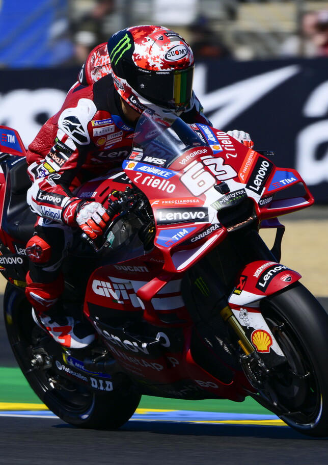 Bagnaia in pole a Le Mans davanti a Marquez Sr., prima fila per Bezzecchi