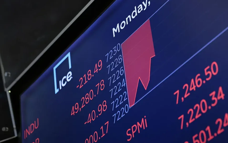 Fed flags Iran war risks as insider trading claims grow