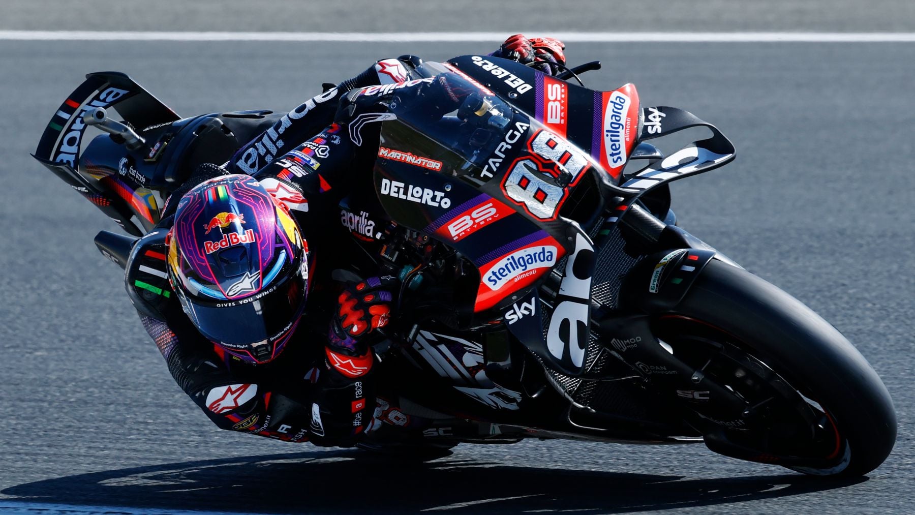 Jorge Martín reina al sprint en Le Mans y Márquez se cae en la última ...