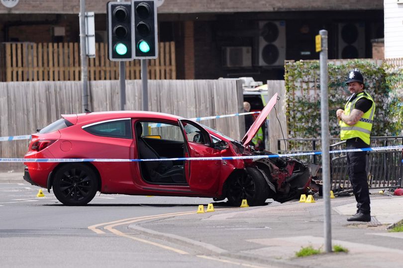 Five men in hospital after car strikes pedestrians in Nottinghamshire ...