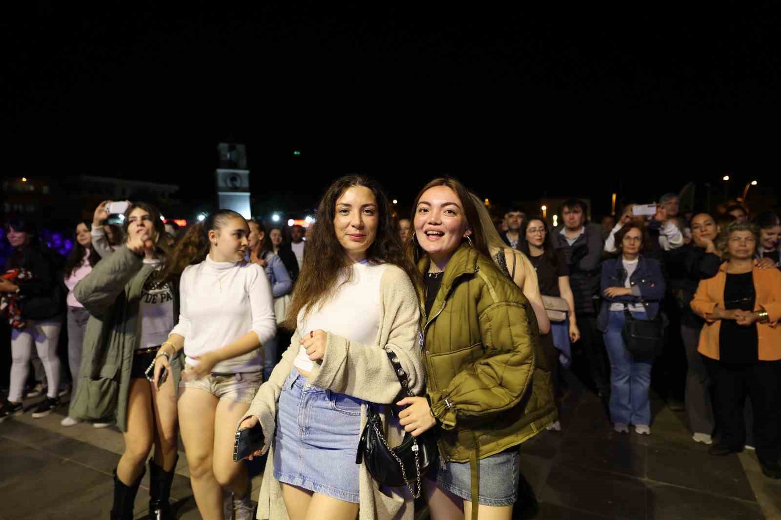 Dans tutkunları Latin Partisi’nde coştu