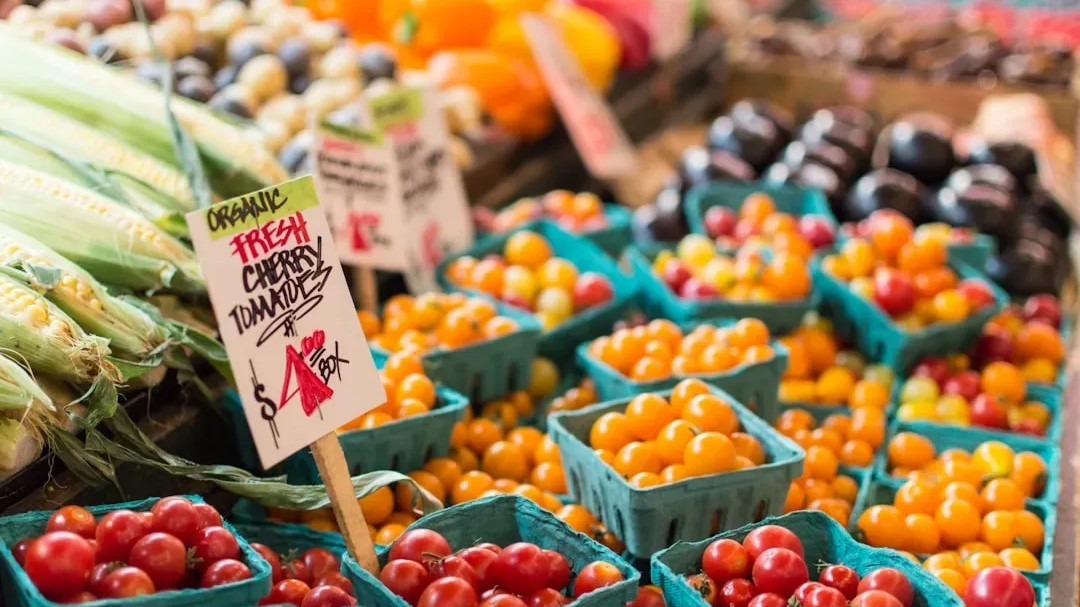 The farmer's market gamble: 5 items often shipped from large ...