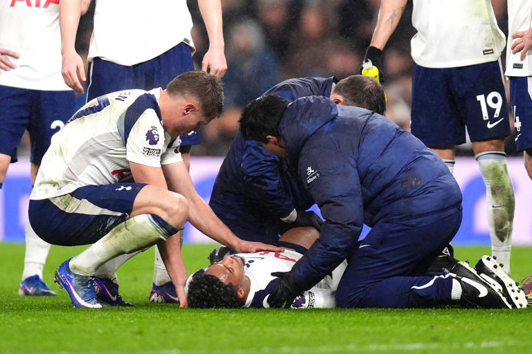 Tottenham Hotspur v Leeds United team news: 10 out and three doubts ...