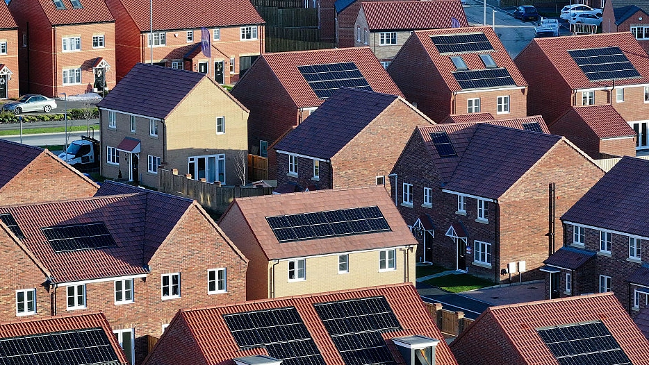 Record solar uptake and battery use slash European energy costs