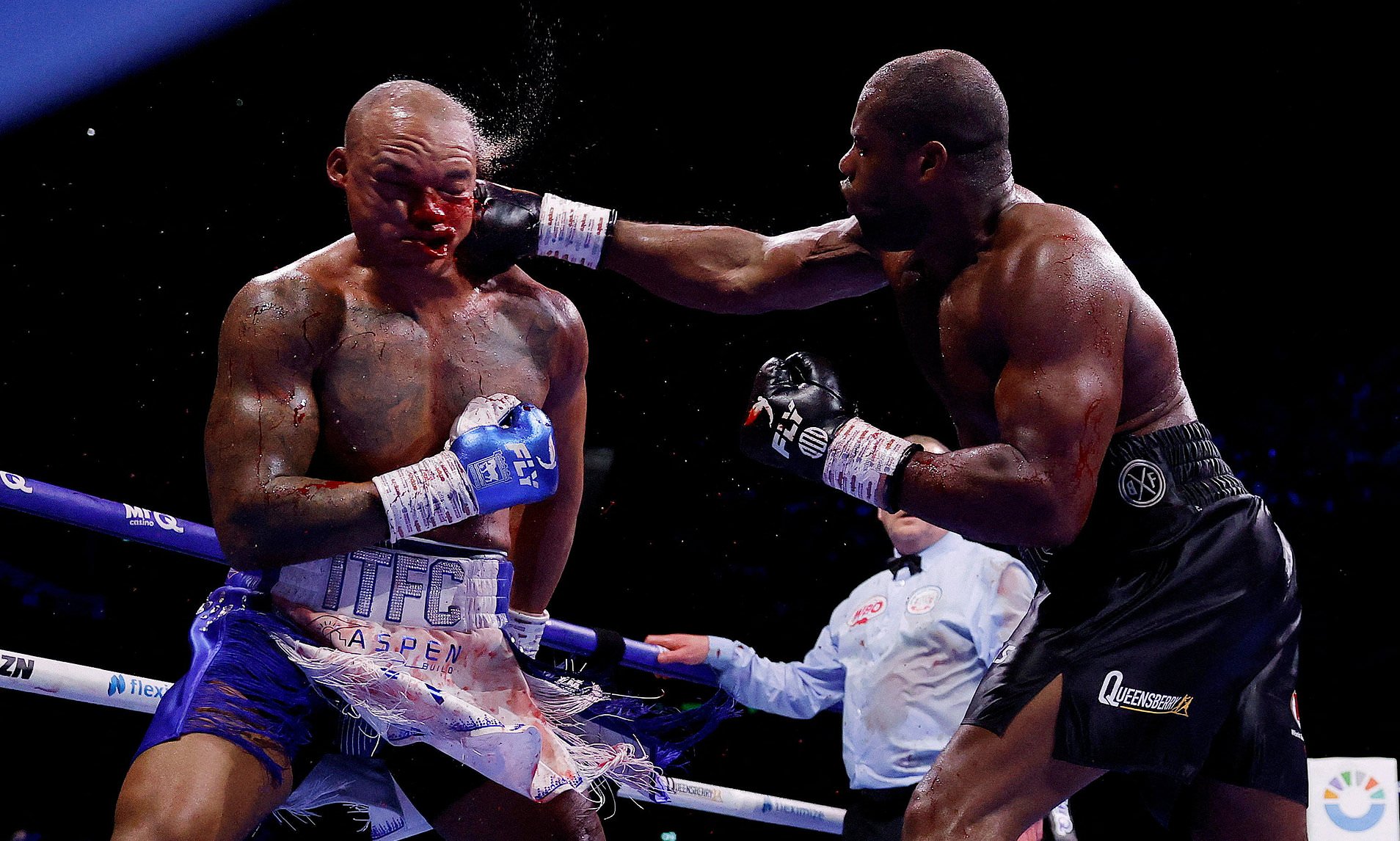Dubois becomes two-time heavyweight champion in bloody Battle of Britain against brave Wardley