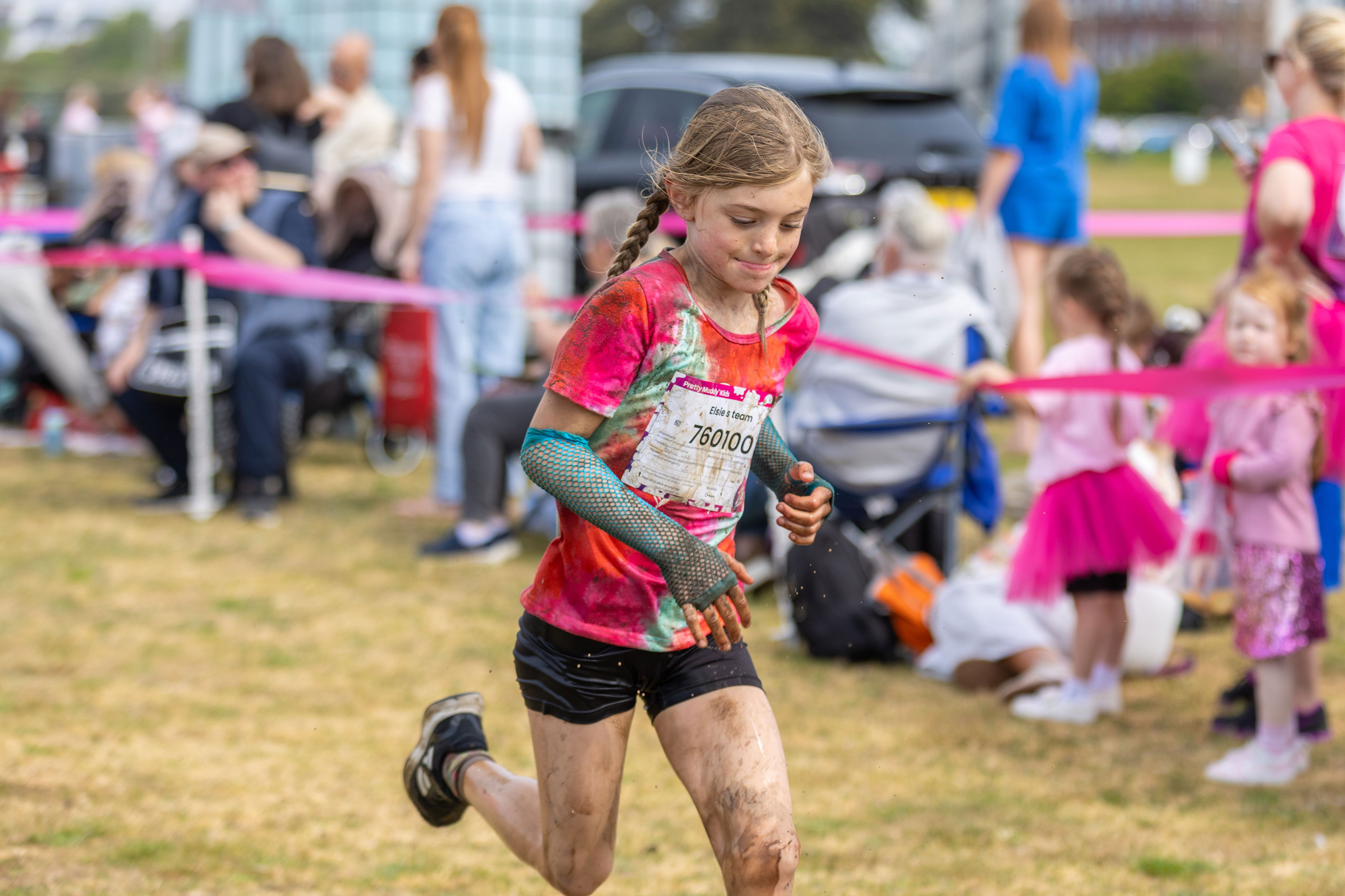 26 great pictures of the Pretty Muddy kids event at Cancer Research UK ...