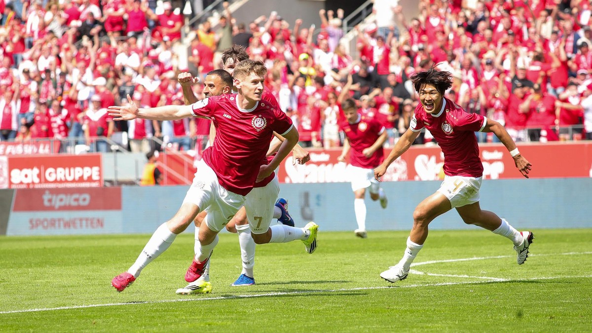 1:0! RWE jubelt dank Swajkowski-Kracher: „Wahnsinnig spannender letzter ...