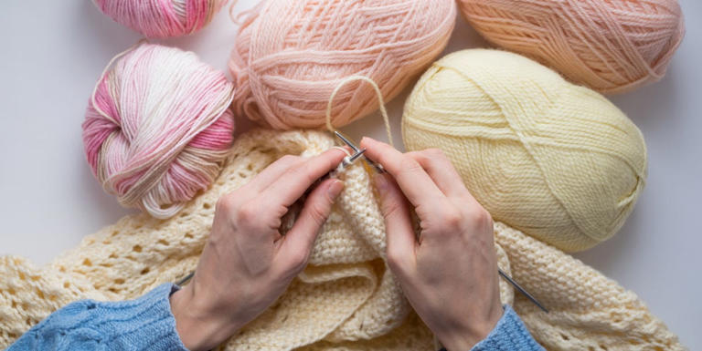 Old shale stitch is the beautiful wave pattern to try in your next ...