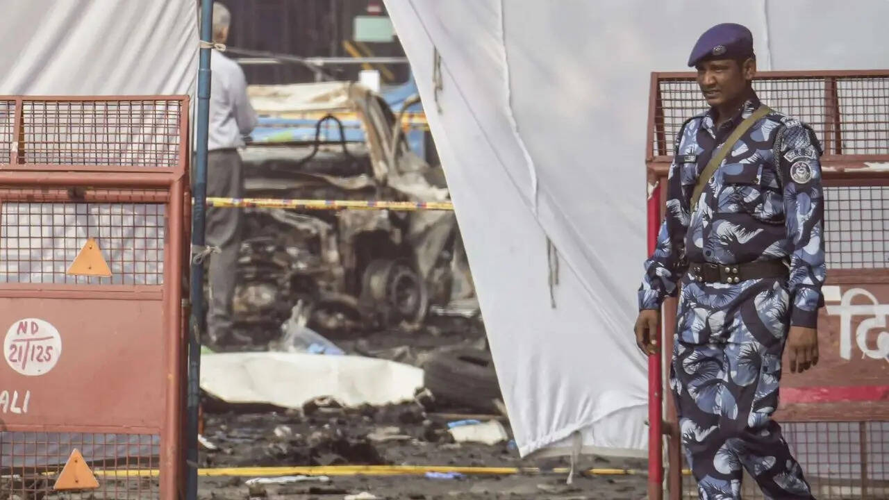 Delhi on high alert amid possible terror threat, security tightened ...