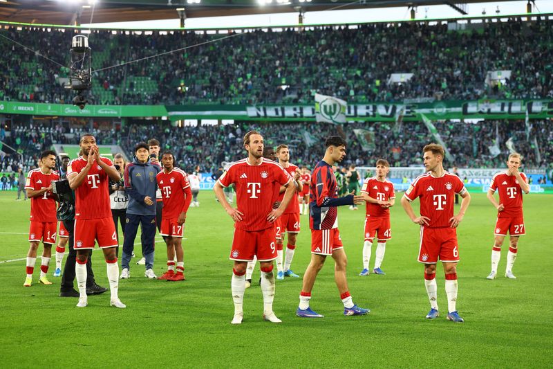 Soccer-Bayern scrape win despite Kane penalty miss after Champions ...