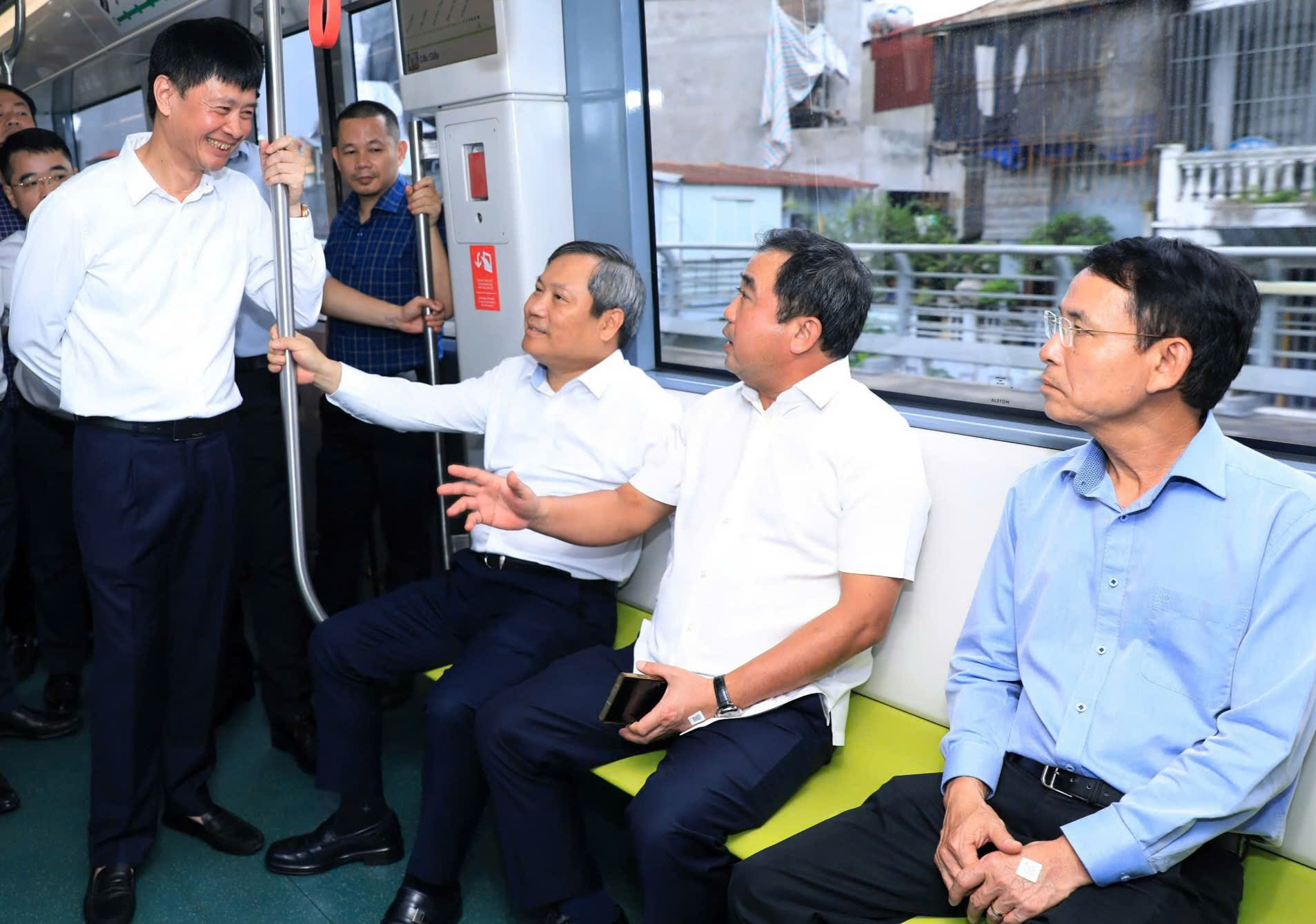 Bí thư, Chủ tịch Hà Nội kiểm tra vận hành metro Nhổn - Cầu Giấy