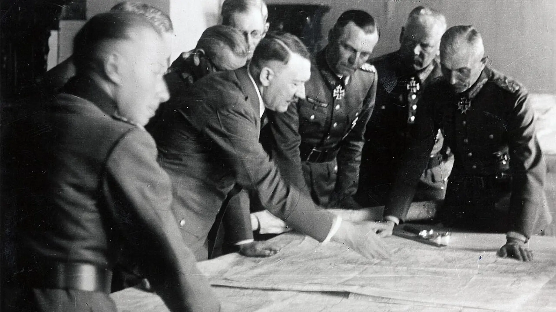Documentos desclasificados del FBI revelan que la Alemania nazi estaba ...