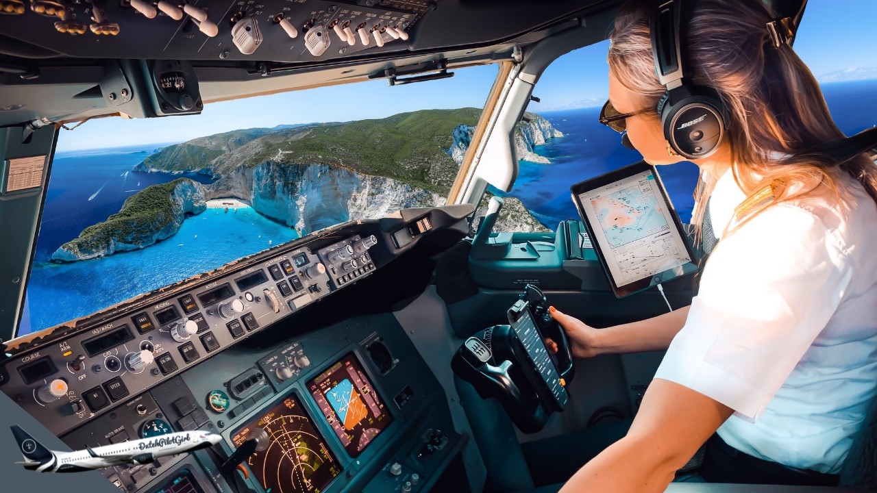 Boeing 737 gusty landing Greek island Zakynthos runway 16 | Cockpit view