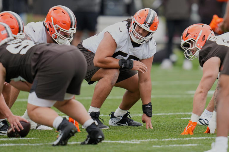 Browns rookie minicamp turns into a family affair for Spencer and Logan ...