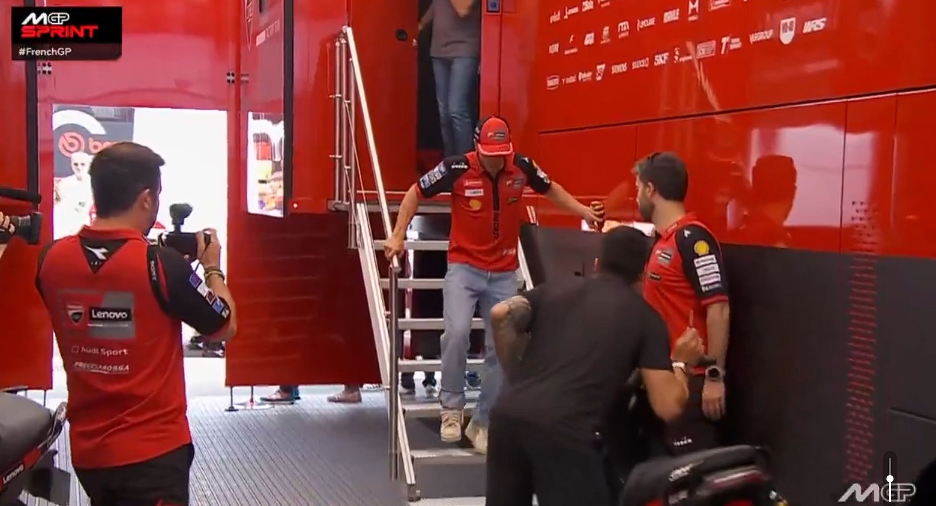 Marc Marquez absen sampai GP Catalunya, kaki retak akibat highside ...