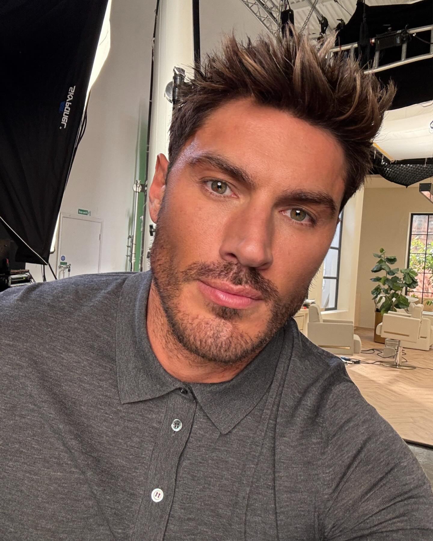 Kim Kardashian’s hairstylist Chris Appleton defends his jaw-dropping ...