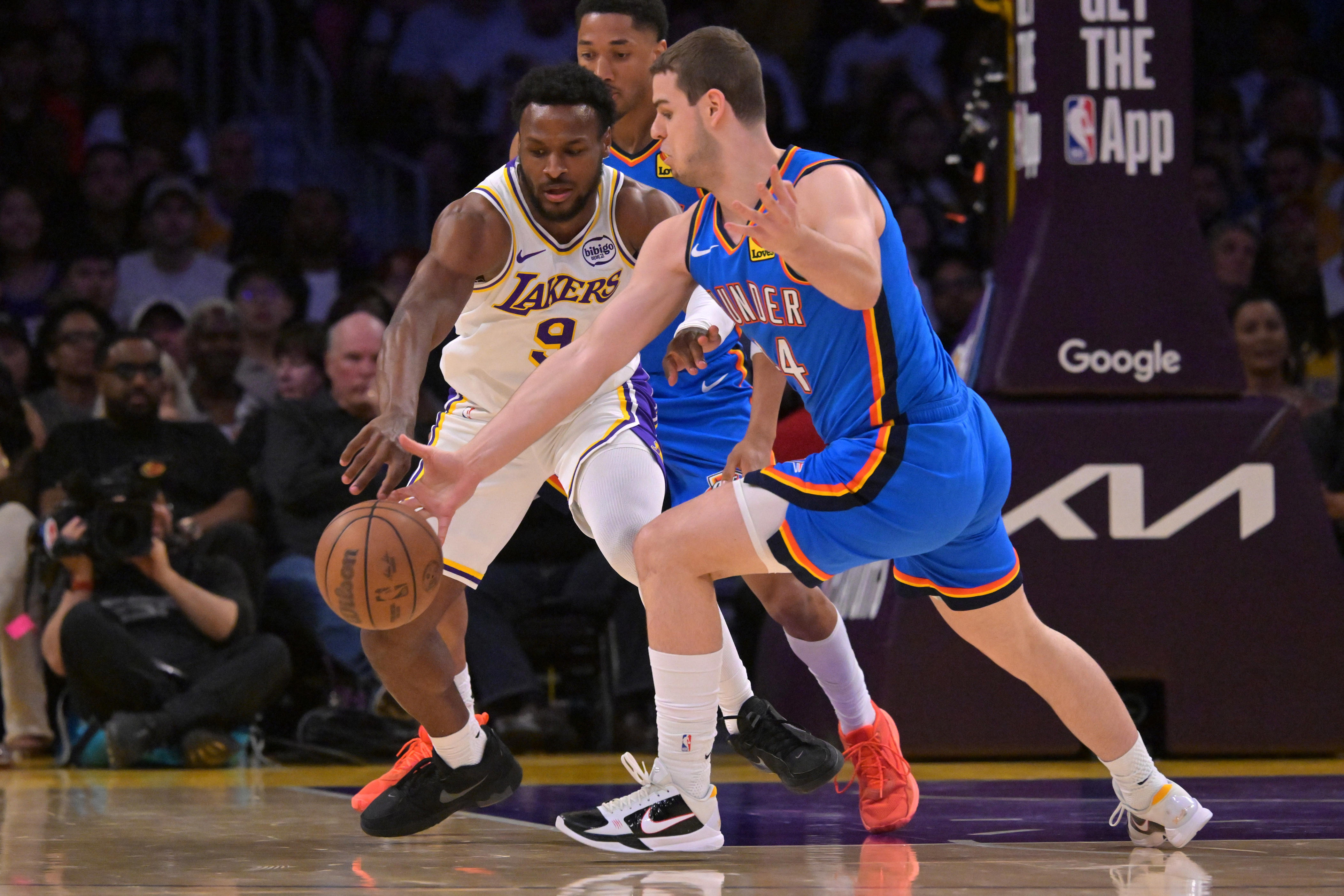 Photos: Best images from Thunder's 131-108 Game 3 win over Lakers