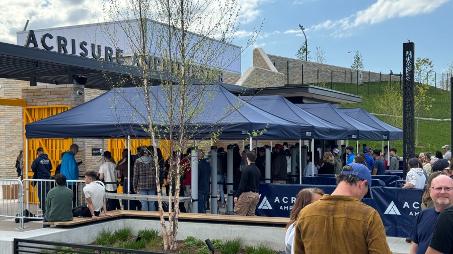 Event celebrates contractors who worked on Acrisure Amphitheater