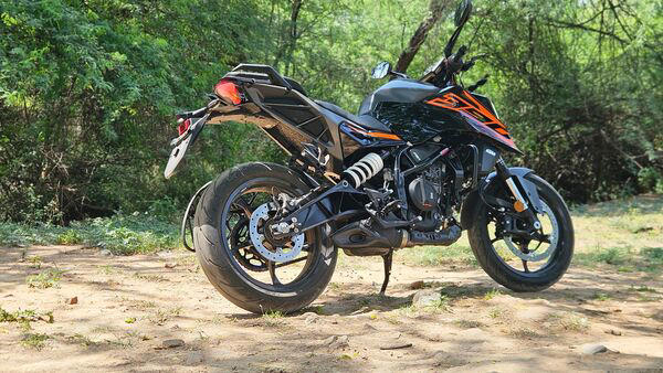 2026 KTM 390 Duke review: Smaller engine, same madness?