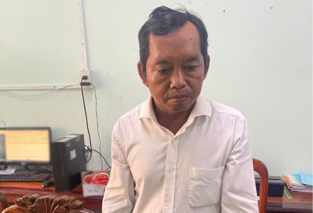 Chém người trọng thương vì nghi có quan hệ tình cảm với vợ cũ