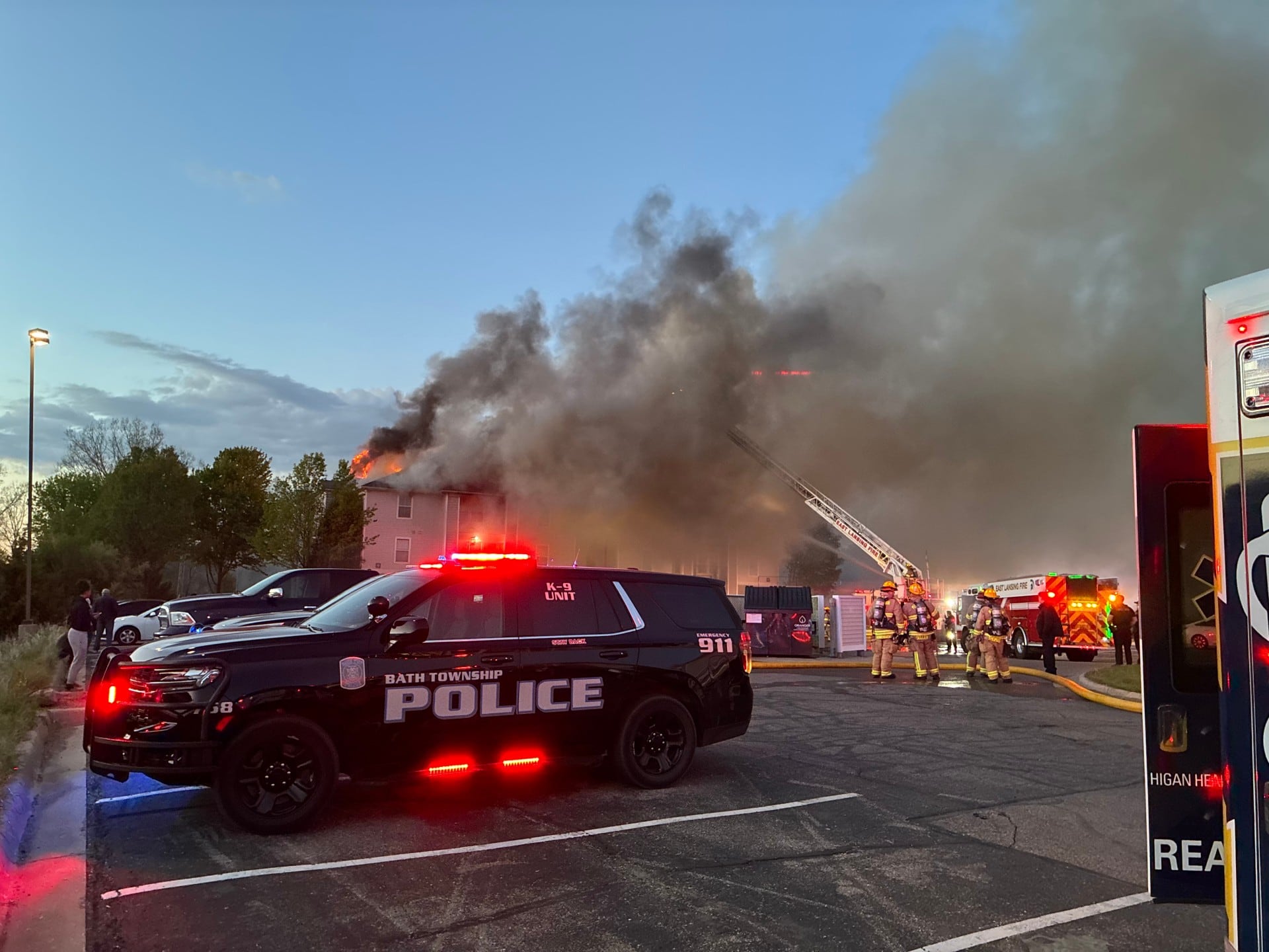 Crews battle fire at The Village at Chandler Crossings apartment complex