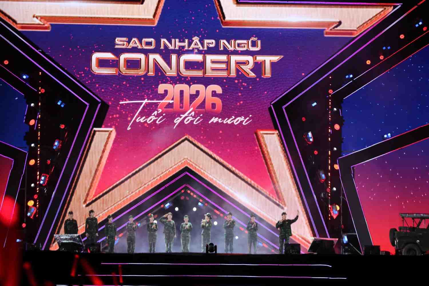 Phương Mỹ Chi lần đầu song ca với Đông Nhi tại concert Sao Nhập Ngũ