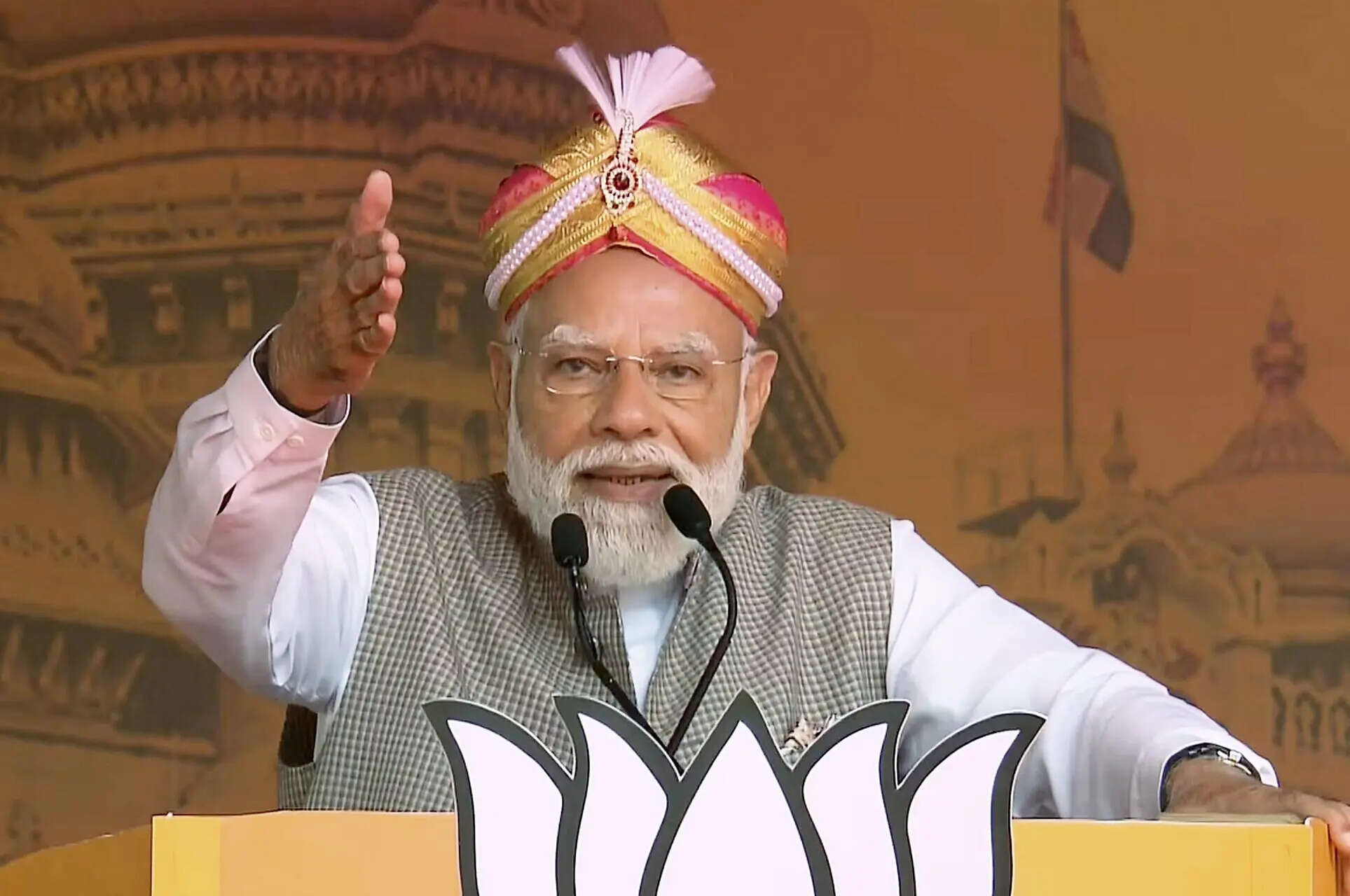 'Congress misleading people by supporting govt in Tamil Nadu': PM Modi ...