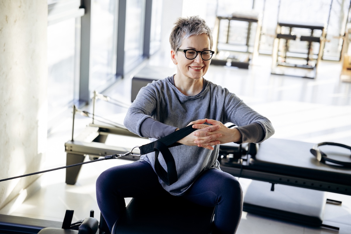 Cartes D'Entraînement Pilates – 58 Exercices Avec Tapis Virtuel, Vidéos QR, Anneau & Marqueur – Pilates Maison Complet