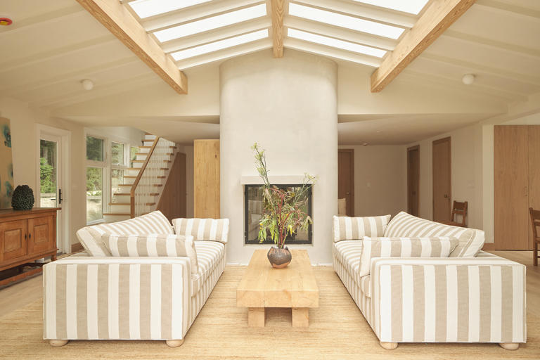 Soft, glowy light is the main character in this calming East Hamptons home