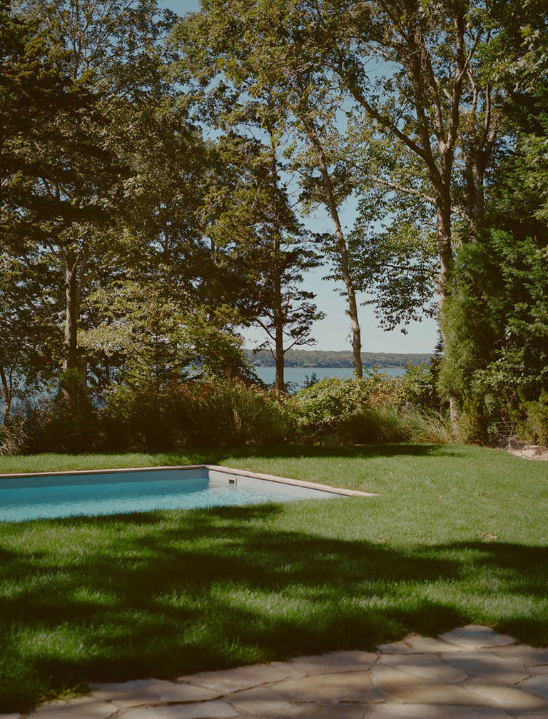 Soft, glowy light is the main character in this calming East Hamptons home