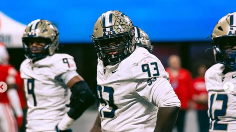 Top defensive line recruit from 2028 class reacts to Alabama offer