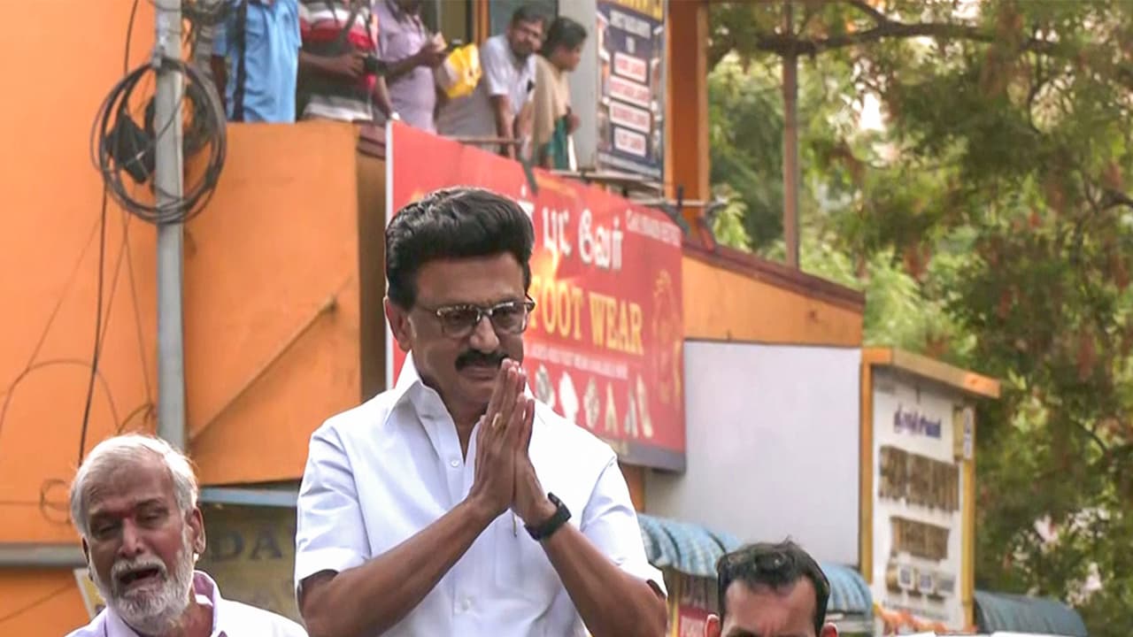 Stalin congratulates CM Vijay, cautions him on 'empty treasury' claims