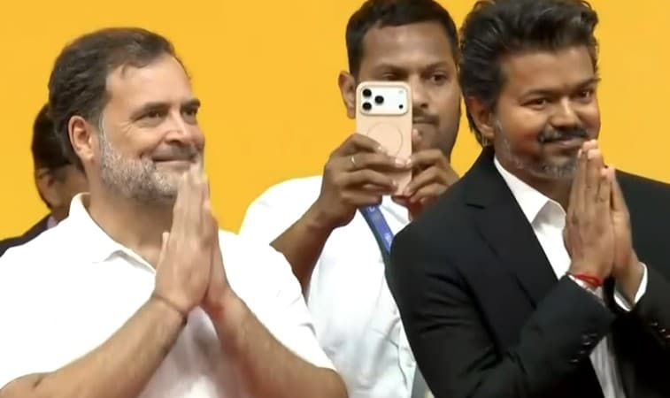 'Parasite, backstabber': PM Modi tears into Congress for ditching DMK