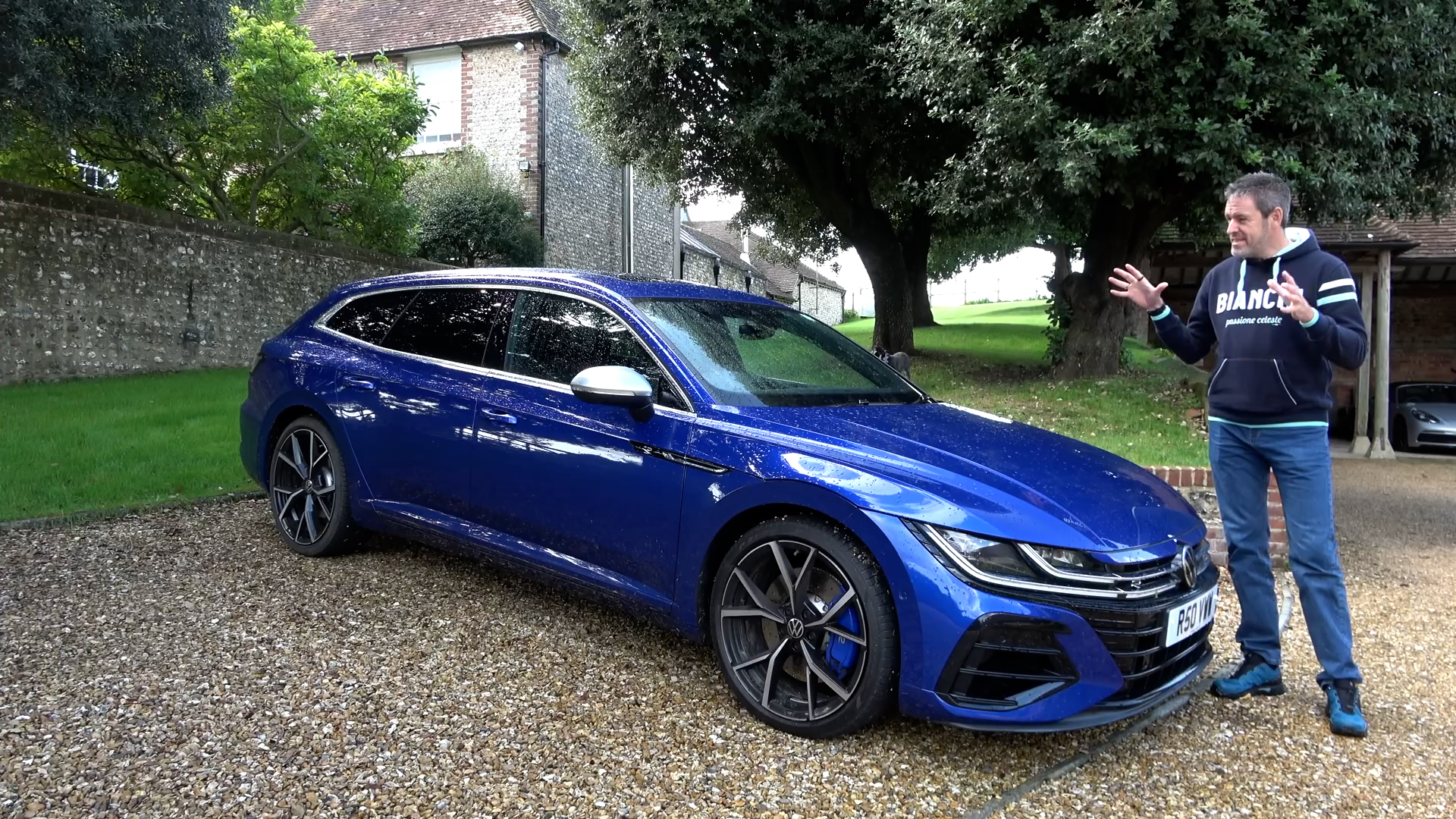 Volkswagen Arteon R shooting brake full review