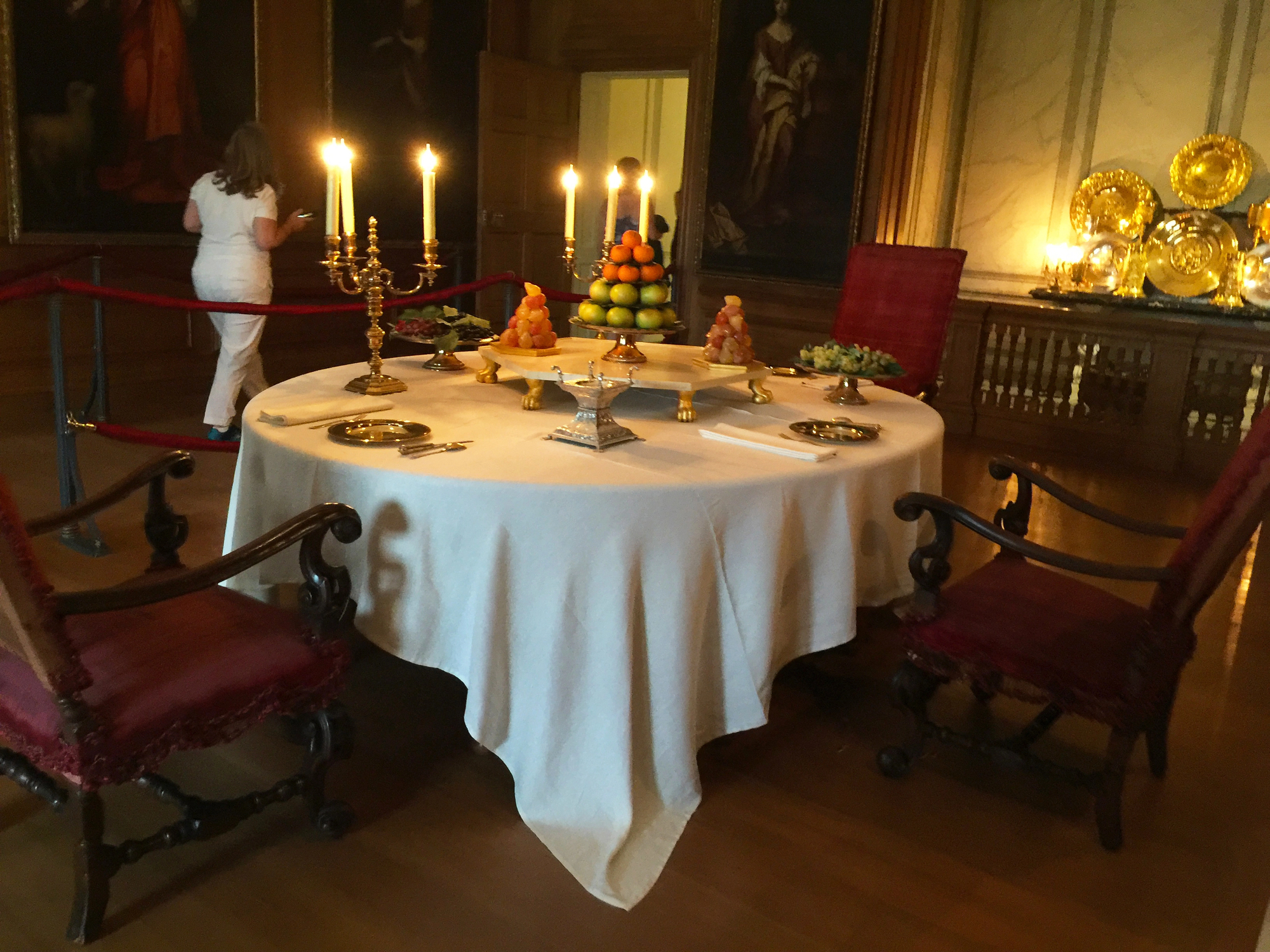 Strict etiquette rules enforced in Tudor England