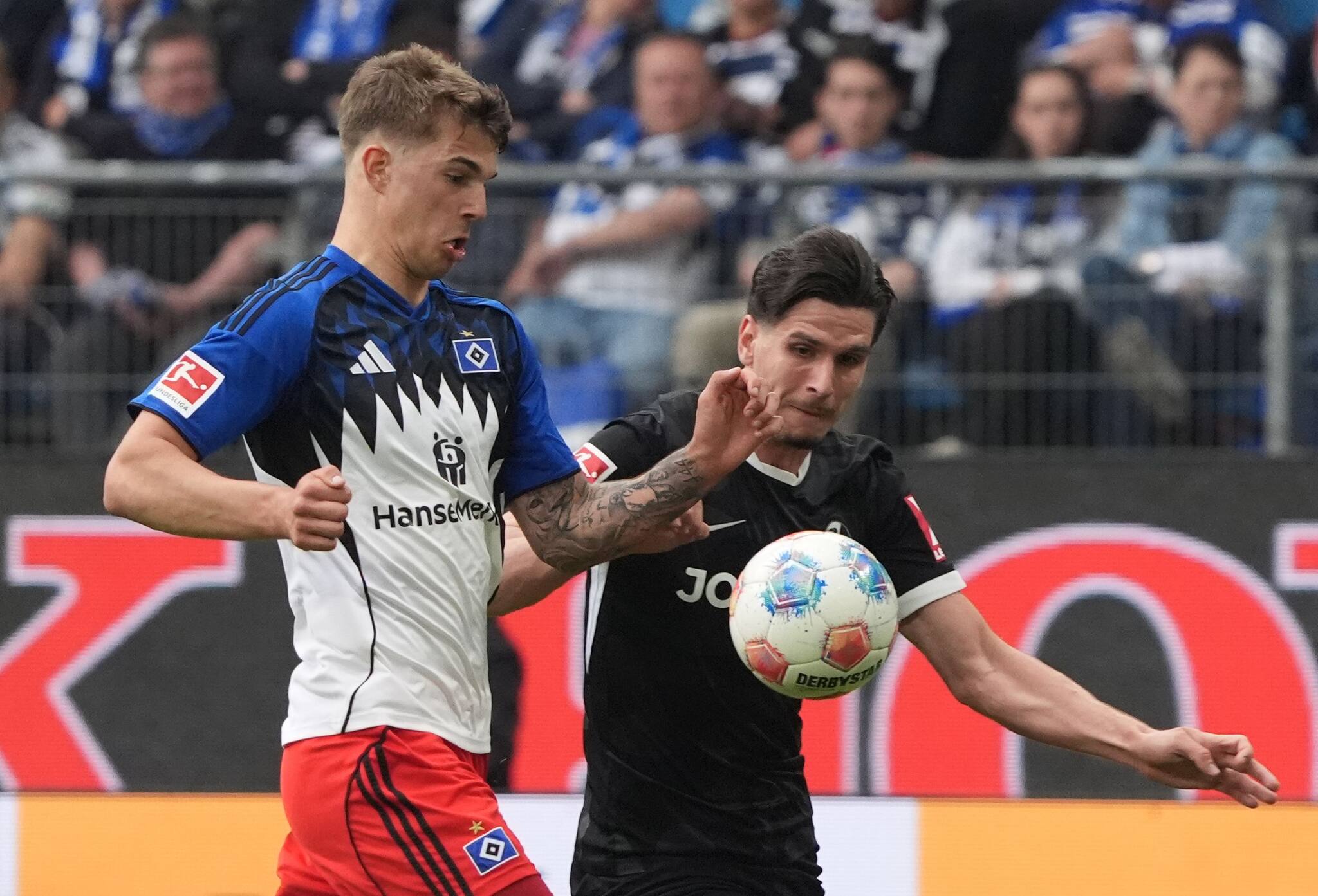 Müde Freiburger verlieren knapp beim HSV