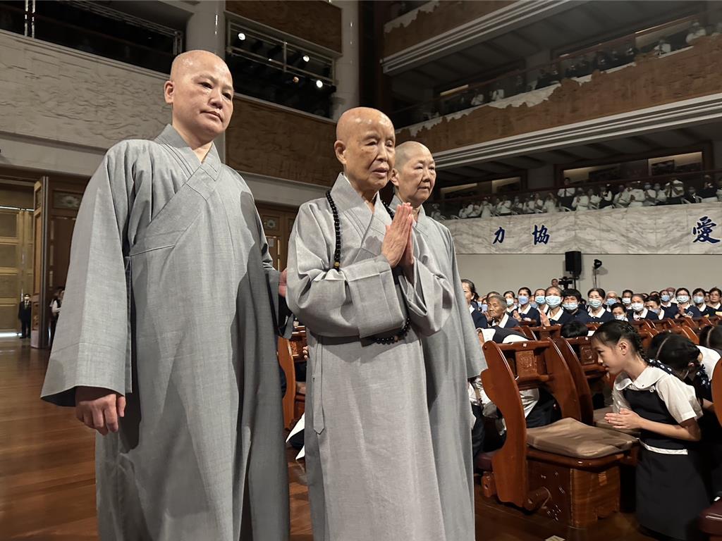 慈濟60周年慶 證嚴法師勉勵大眾時刻保持感恩心