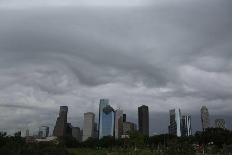 Cold front approaching as Southeast Texas faces a possible wet work week