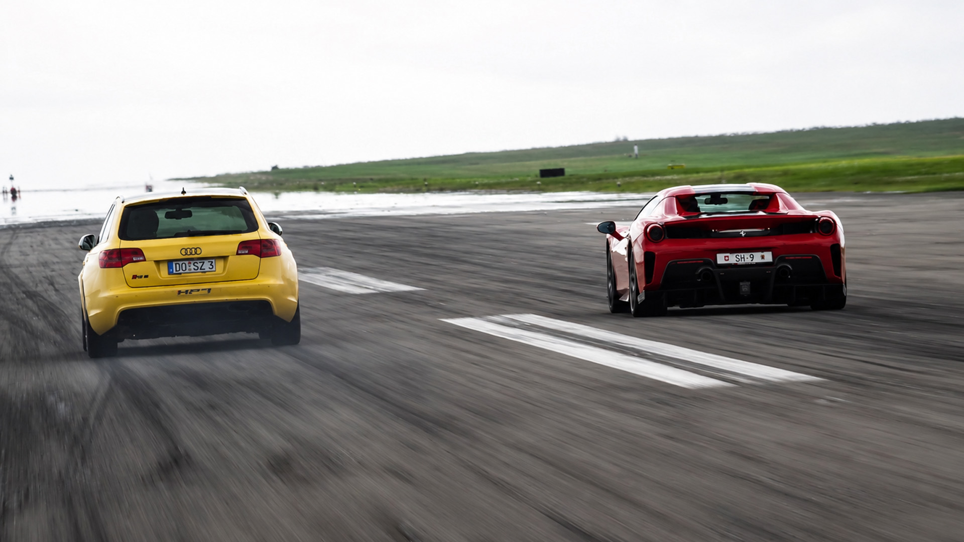 Audi RS6 Avant preparado enfrenta a Ferrari 488 em disputa de aceleração