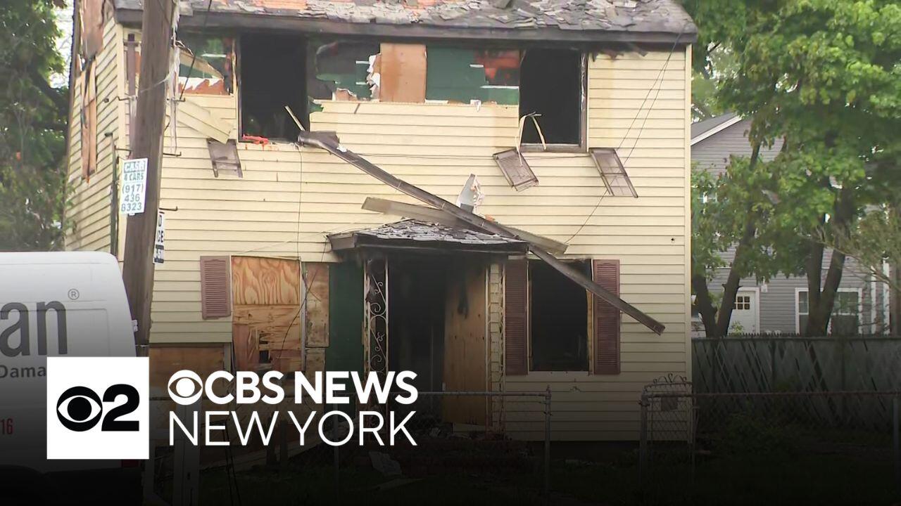 2 dead in fire at Long Island home that was supposed to be vacant ...