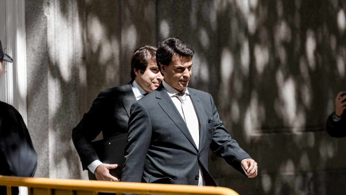 La UCO sigue sin entregar el informe sobre el novio de Ayuso encargado ...