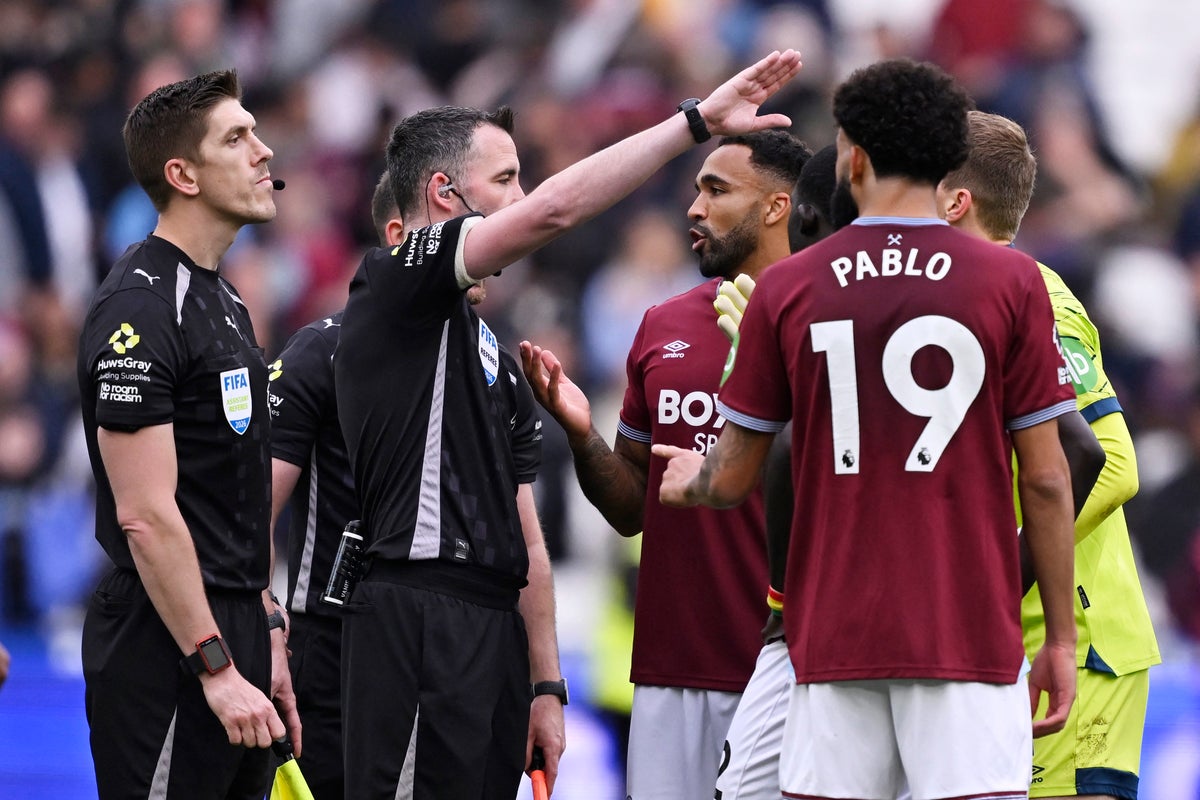 West Ham-Arsenal referee and VAR praised for 'really good teamwork'