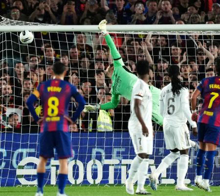 Barcelona vence 2-0 al Real Madrid y es campeón de LaLiga