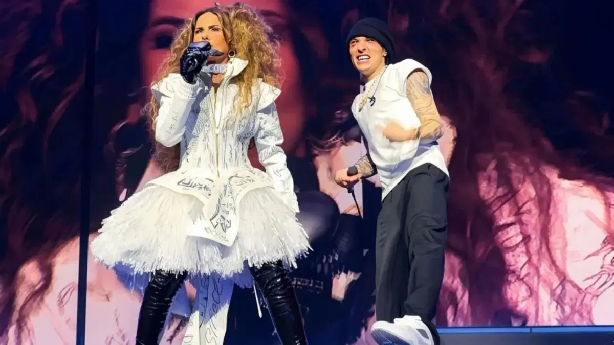 Peso Pluma y Gloria Trevi protagonizan noche histórica en Chicago