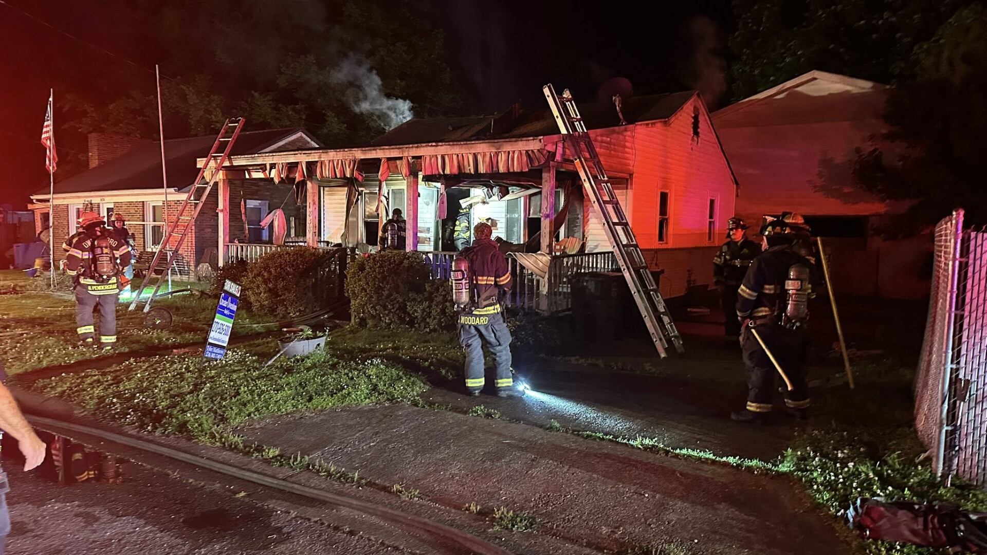 Crews deal with early morning house fire in Owensboro