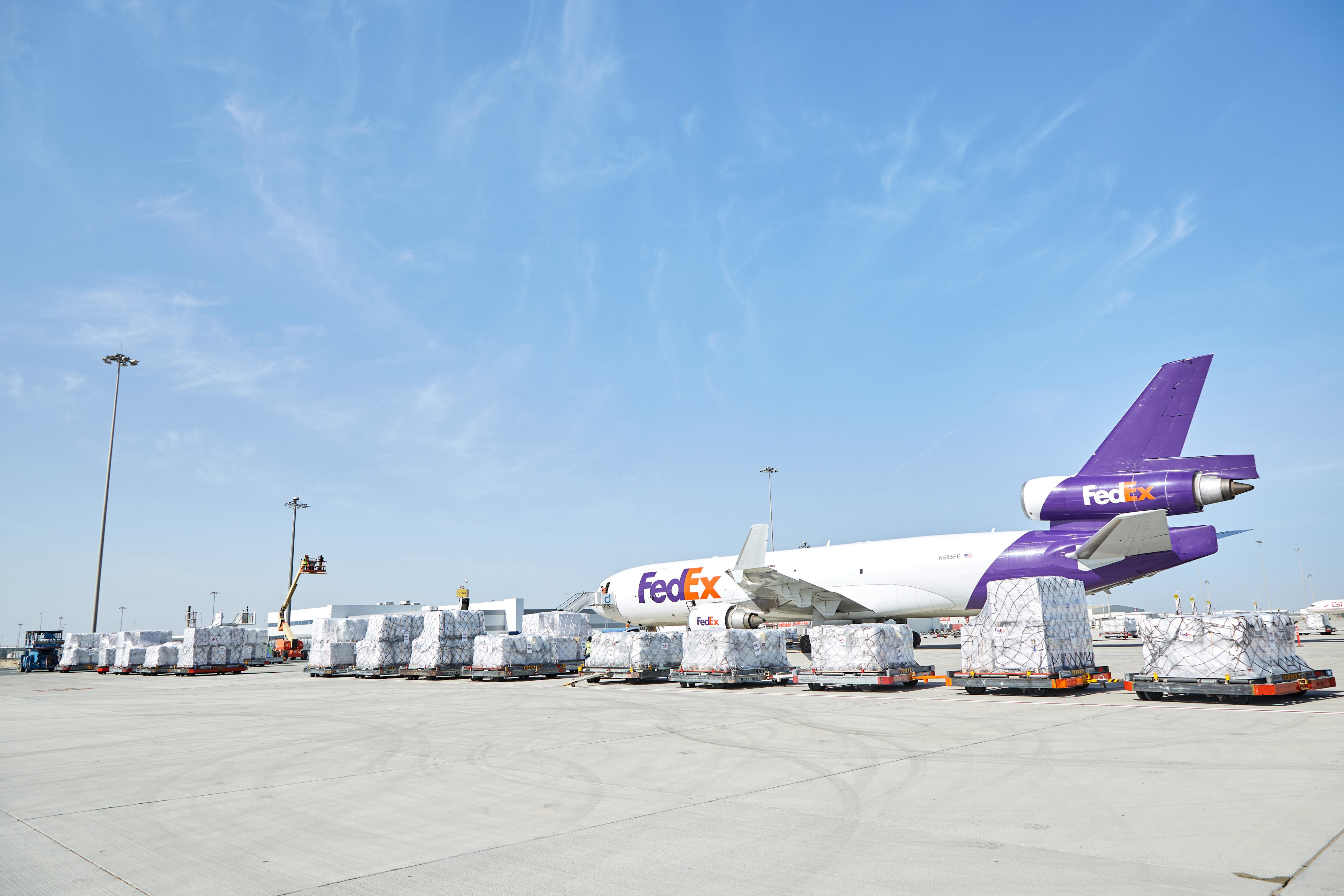 FedEx conducts test flight in Memphis of MD-11 cargo plane following ...