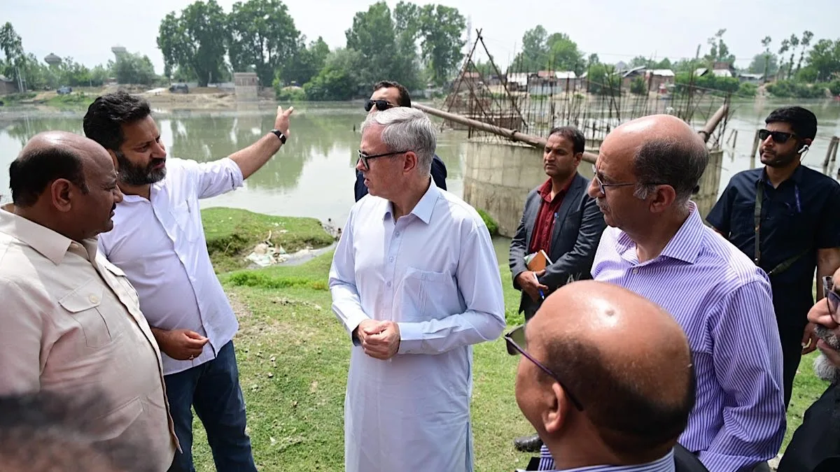 CM Omar launches projects worth Rs 42 crore in Ganderbal district