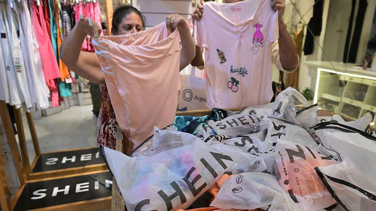 As tarifas de importação de roupas caíram de 35% para 20%